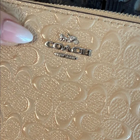 Coach Beige single zip Signature Embossed Wristlet wallet - Picture 2 of 5